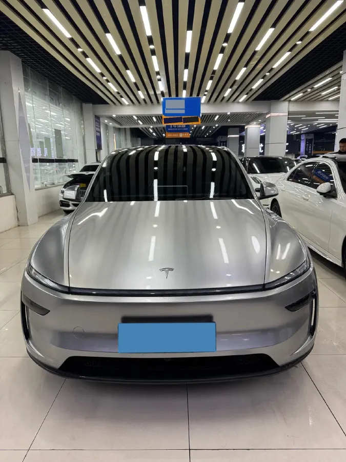 2025 Tesla Model Y L BEV,autocango,china used car exporter,china ev exporter,chinese used car exporter,chinese used ev exporter