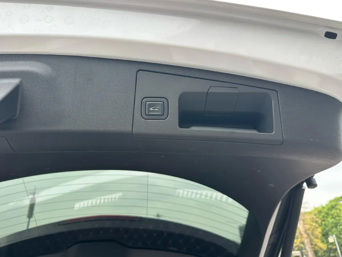 2021 Cadillac XT4 2.0T 237HP L4 9AT,autocango,china used car exporter,china ev exporter,chinese used car exporter,chinese used ev exporter