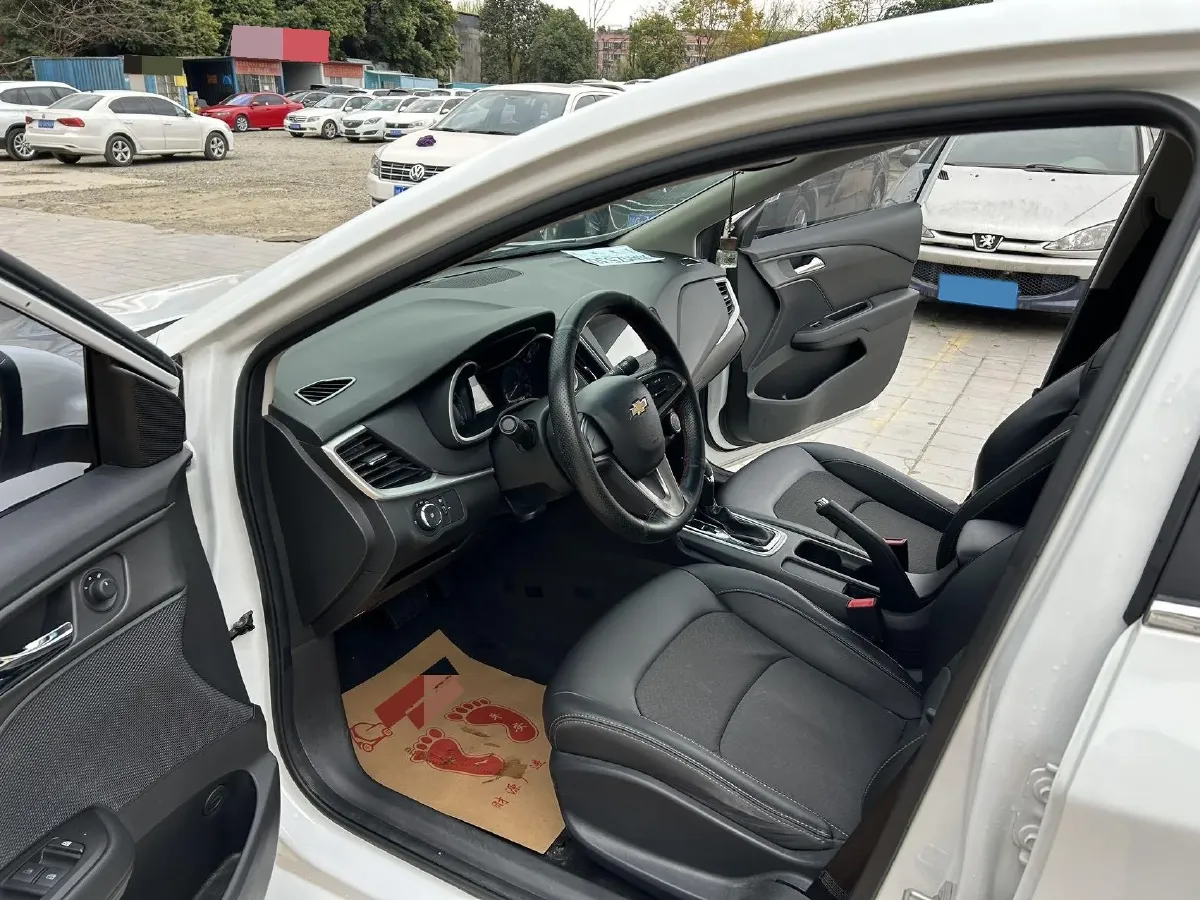 2016 Chevrolet Cavalier 1.5L 113HP L4 6AT,autocango,china used car exporter,china ev exporter,chinese used car exporter,chinese used ev exporter