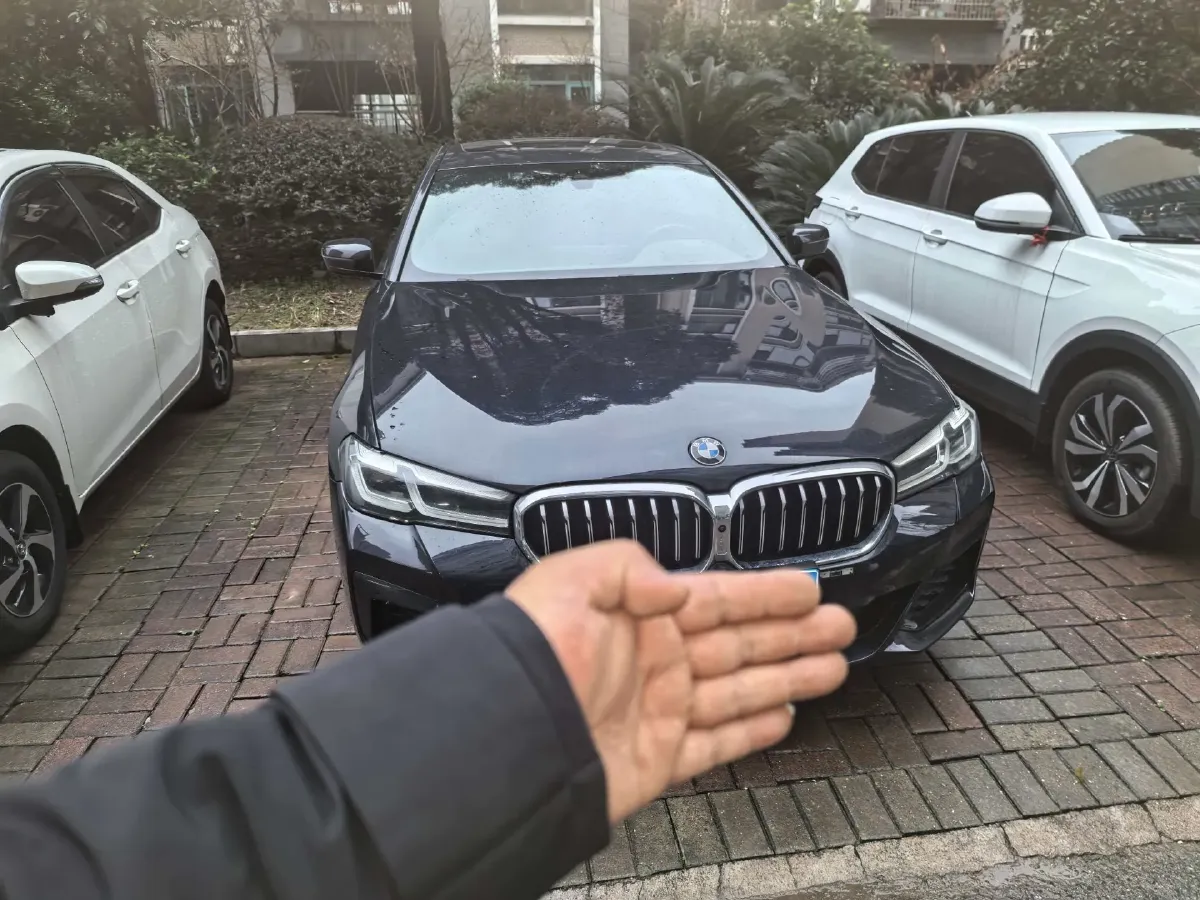 2023 BMW 5 Series 2.0T 245HP L4 8AT,autocango,china used car exporter,china ev exporter,chinese used car exporter,chinese used ev exporter