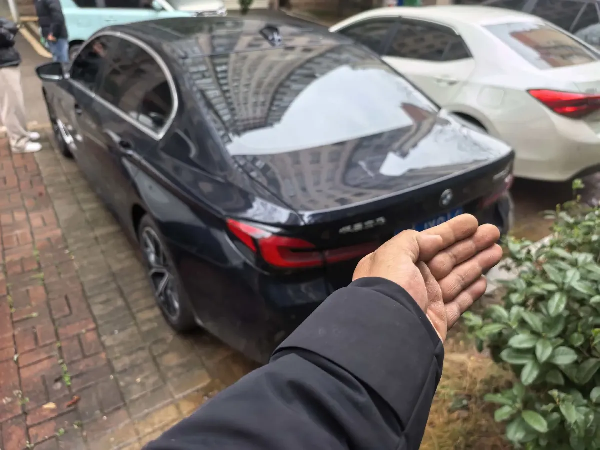 2023 BMW 5 Series 2.0T 245HP L4 8AT,autocango,china used car exporter,china ev exporter,chinese used car exporter,chinese used ev exporter