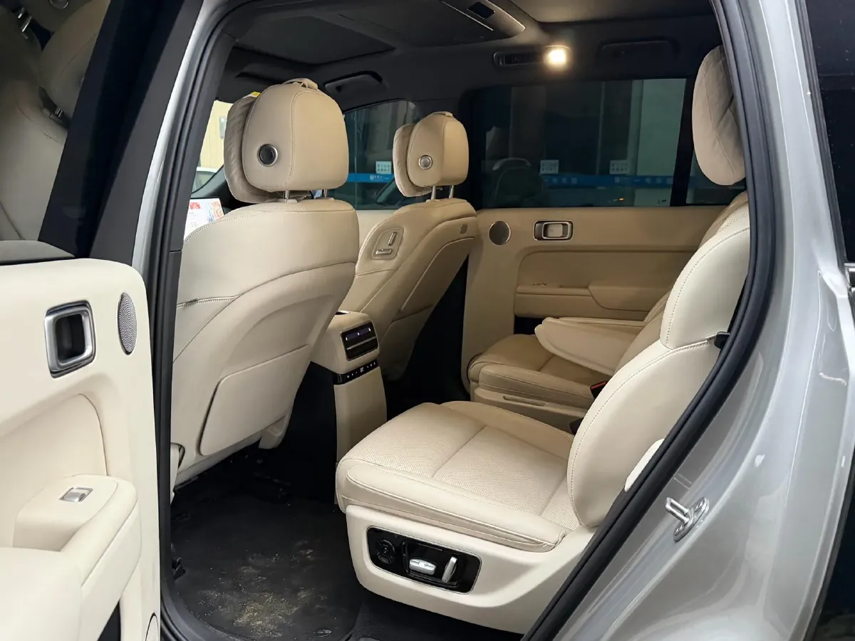 2022 Li L9 Range Extended 154HP REEV 42.6KWH,autocango,china used car exporter,china ev exporter,chinese used car exporter,chinese used ev exporter