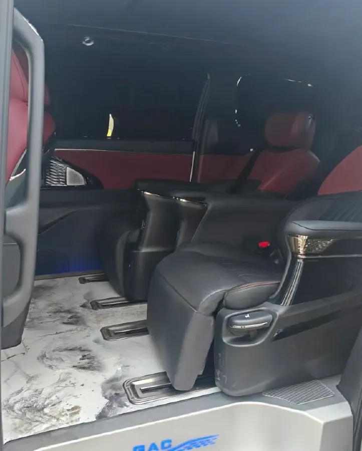 2023 GAC Trumpchi M8 2.0T 252HP L4 8AT,autocango,china used car exporter,china ev exporter,chinese used car exporter,chinese used ev exporter