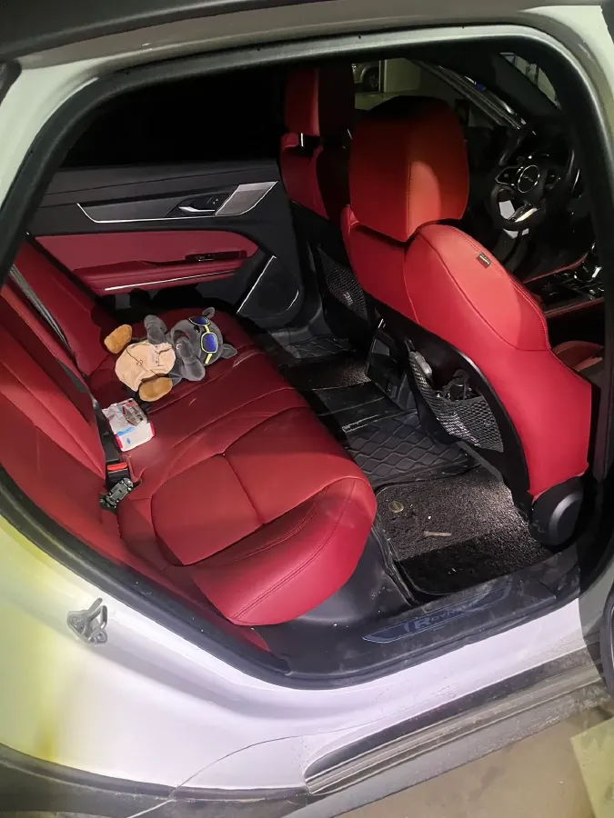 2022 Jaguar XFL 2.0T 250HP L4 8AT,autocango,china used car exporter,china ev exporter,chinese used car exporter,chinese used ev exporter