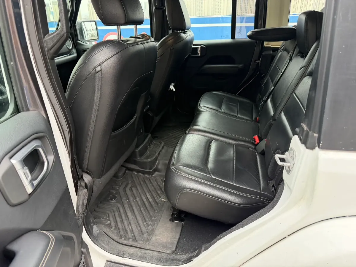 2019 Jeep Wrangler 2.0T 266HP L4 8AT,autocango,china used car exporter,china ev exporter,chinese used car exporter,chinese used ev exporter