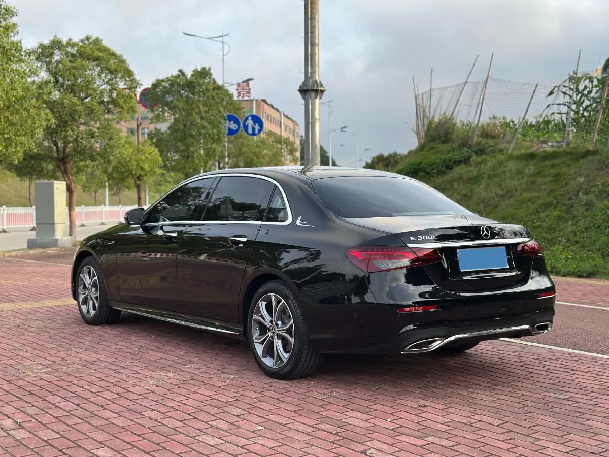 2022 Mercedes-Benz GLC Class 2.0T 258HP L4 9AT,autocango,china used car exporter,china ev exporter,chinese used car exporter,chinese used ev exporter