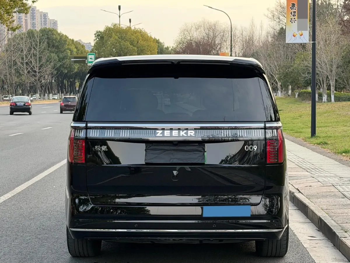 2024 Zeekr 009 BEV 108KWH,autocango,china used car exporter,china ev exporter,chinese used car exporter,chinese used ev exporter