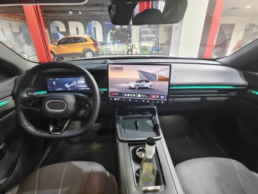 2024 LYNK&CO 07 EM-P 1.5T 163HP L4 3DHT PHEV 18.99KWH,autocango,china used car exporter,china ev exporter,chinese used car exporter,chinese used ev exporter