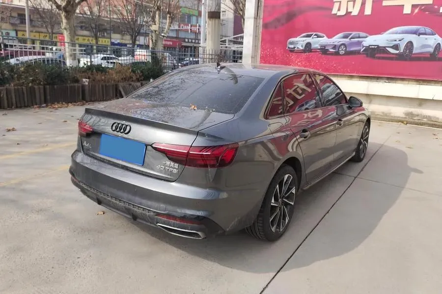 2023 Audi A4L 2.0T 190HP L4 7DCT,autocango,china used car exporter,china ev exporter,chinese used car exporter,chinese used ev exporter