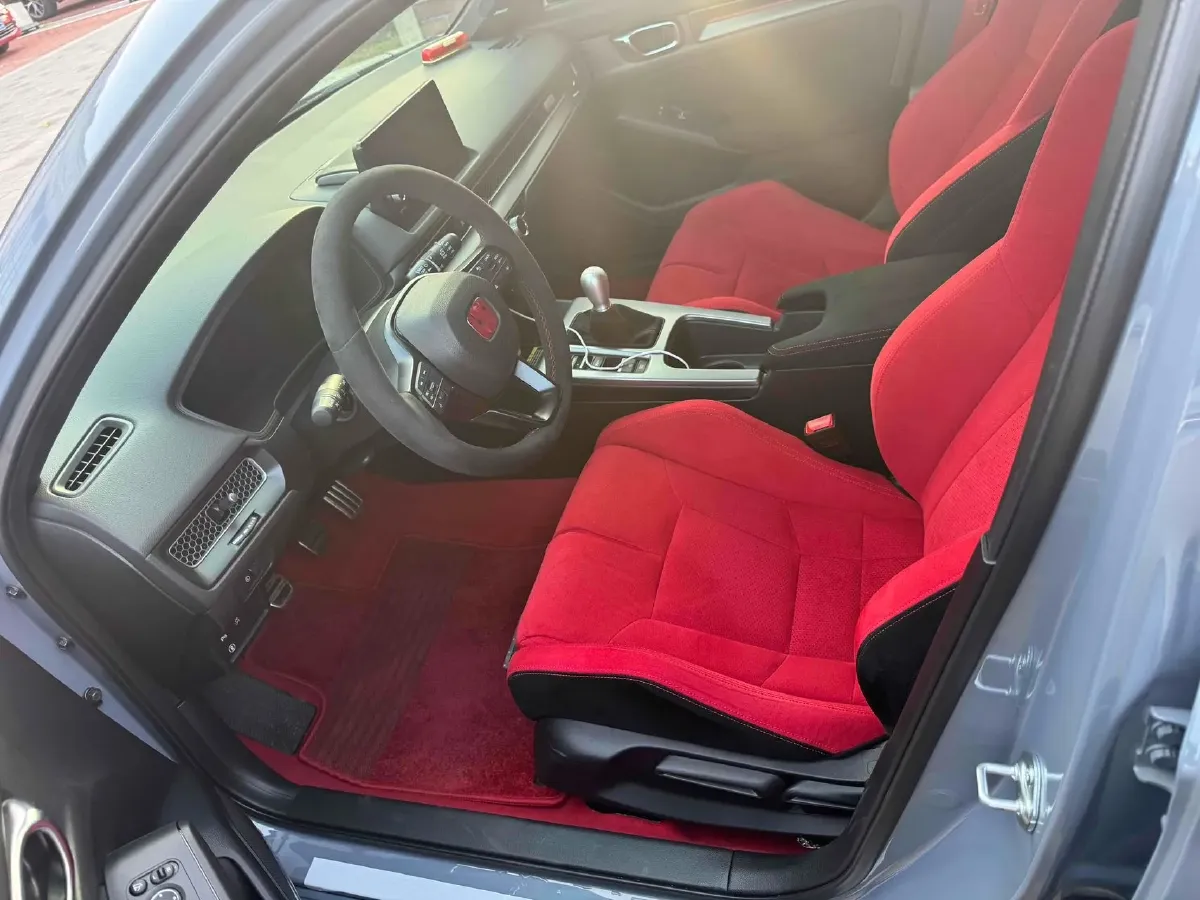 2023 Honda Civic 2.0T 300HP L4 6MT,autocango,china used car exporter,china ev exporter,chinese used car exporter,chinese used ev exporter