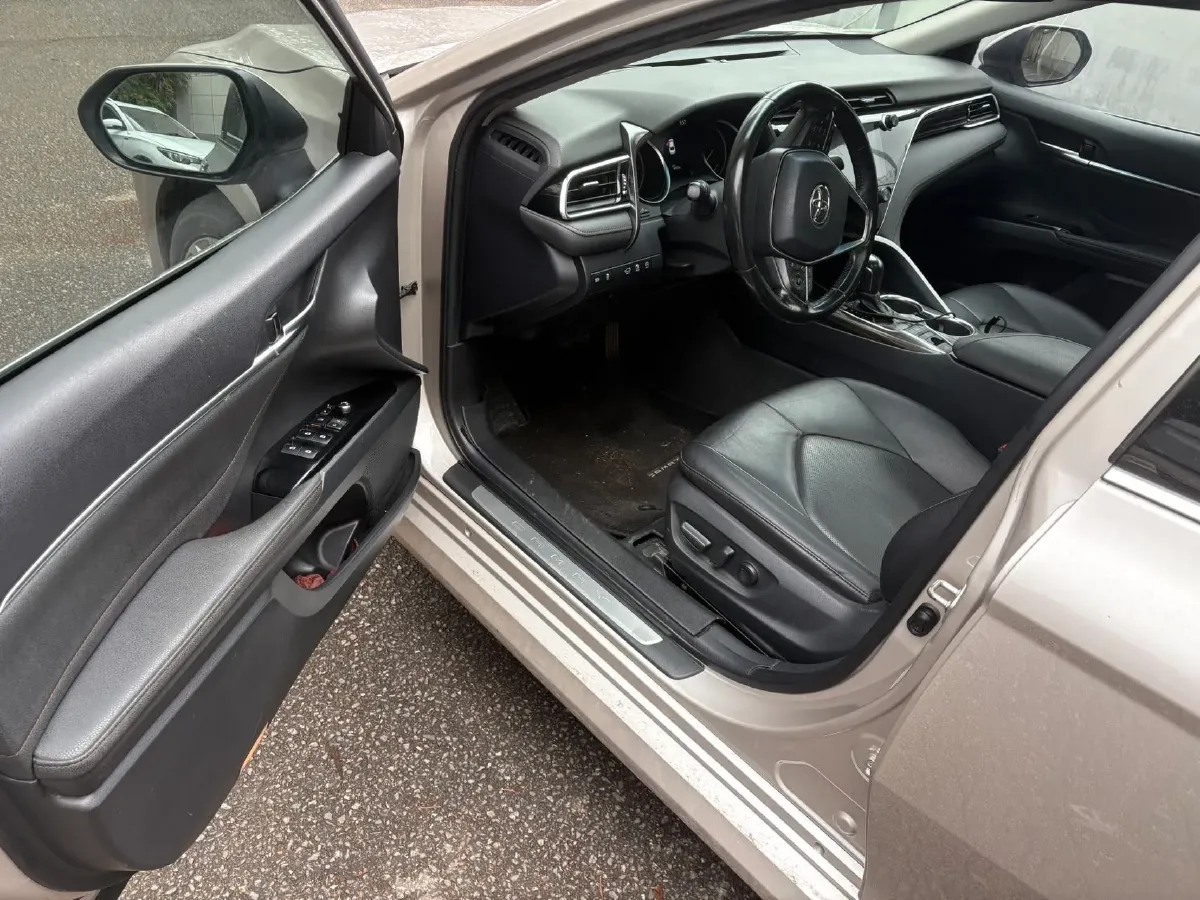 2019 Toyota Camry 2.5L 209HP L4 8AT,autocango,china used car exporter,china ev exporter,chinese used car exporter,chinese used ev exporter