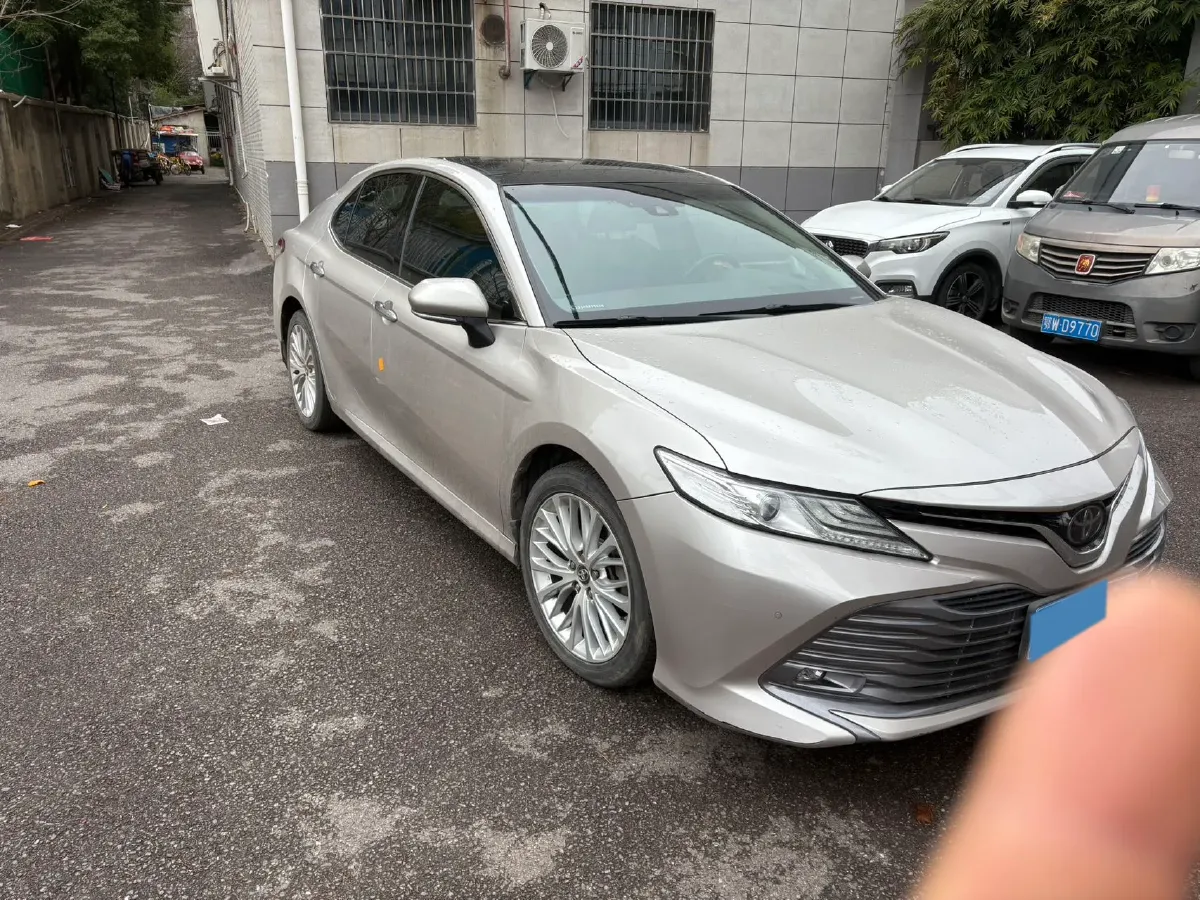 2019 Toyota Camry 2.5L 209HP L4 8AT,autocango,china used car exporter,china ev exporter,chinese used car exporter,chinese used ev exporter
