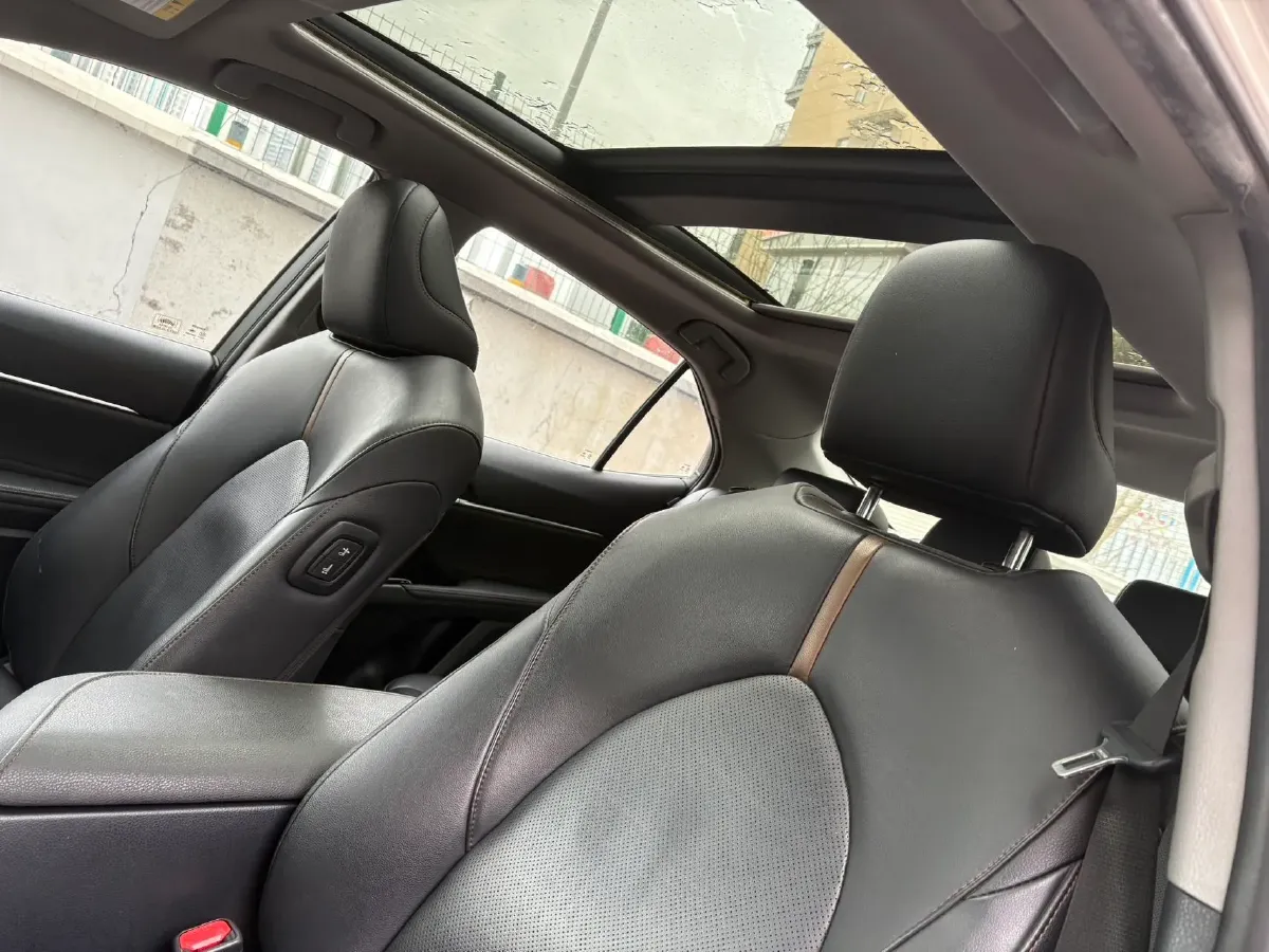 2019 Toyota Camry 2.5L 209HP L4 8AT,autocango,china used car exporter,china ev exporter,chinese used car exporter,chinese used ev exporter