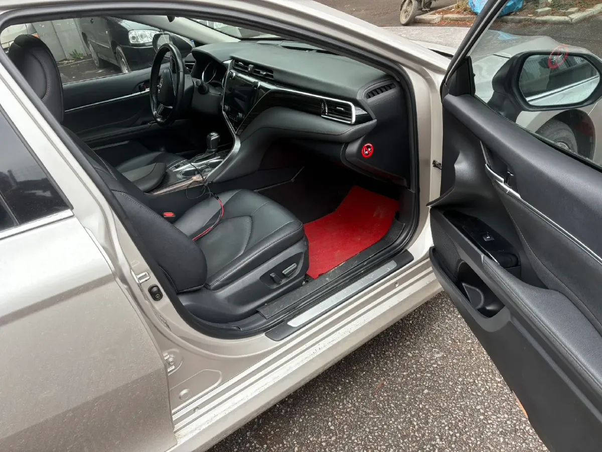 2019 Toyota Camry 2.5L 209HP L4 8AT,autocango,china used car exporter,china ev exporter,chinese used car exporter,chinese used ev exporter