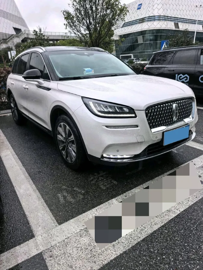 2023 Lincoln Corsair 2.0T 261HP L4 8AT,autocango,china used car exporter,china ev exporter,chinese used car exporter,chinese used ev exporter