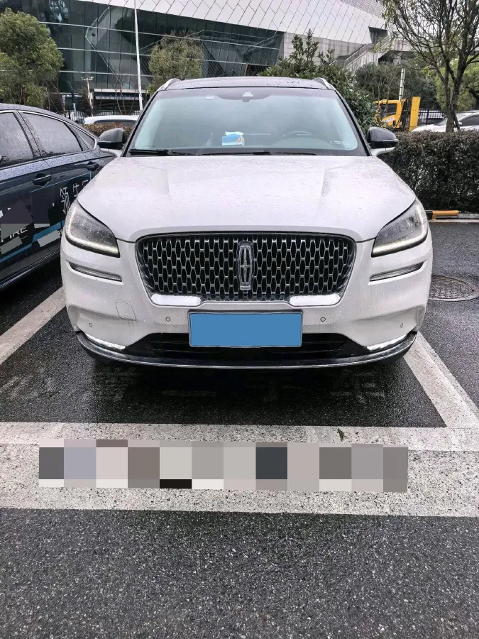 2023 Lincoln Corsair 2.0T 261HP L4 8AT,autocango,china used car exporter,china ev exporter,chinese used car exporter,chinese used ev exporter