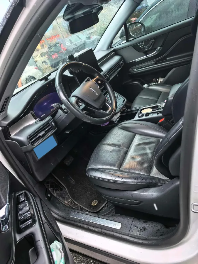 2023 Lincoln Corsair 2.0T 261HP L4 8AT,autocango,china used car exporter,china ev exporter,chinese used car exporter,chinese used ev exporter