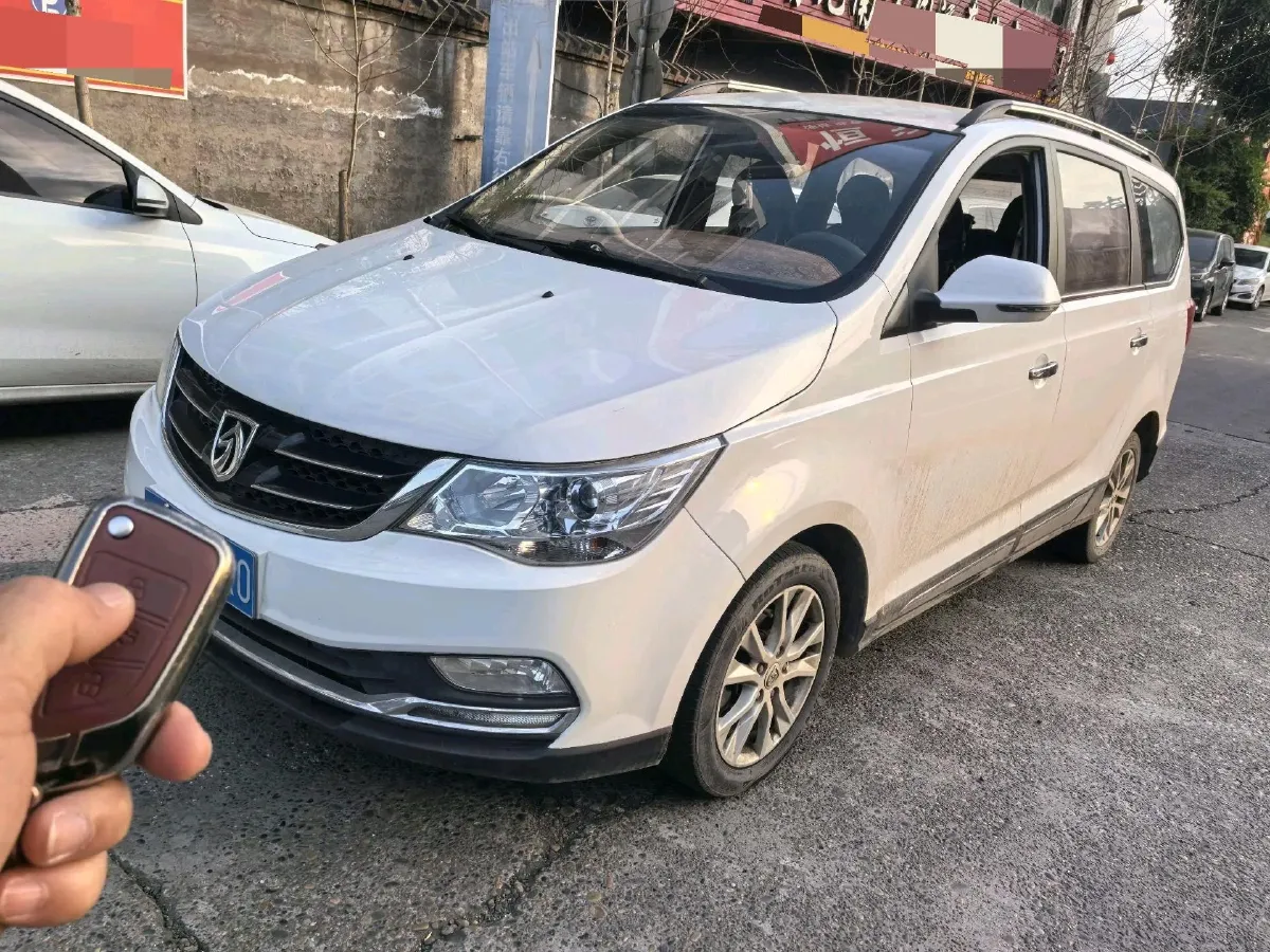 2016 BaoJun 560 1.5T 150HP L4 6MT,autocango,china used car exporter,china ev exporter,chinese used car exporter,chinese used ev exporter