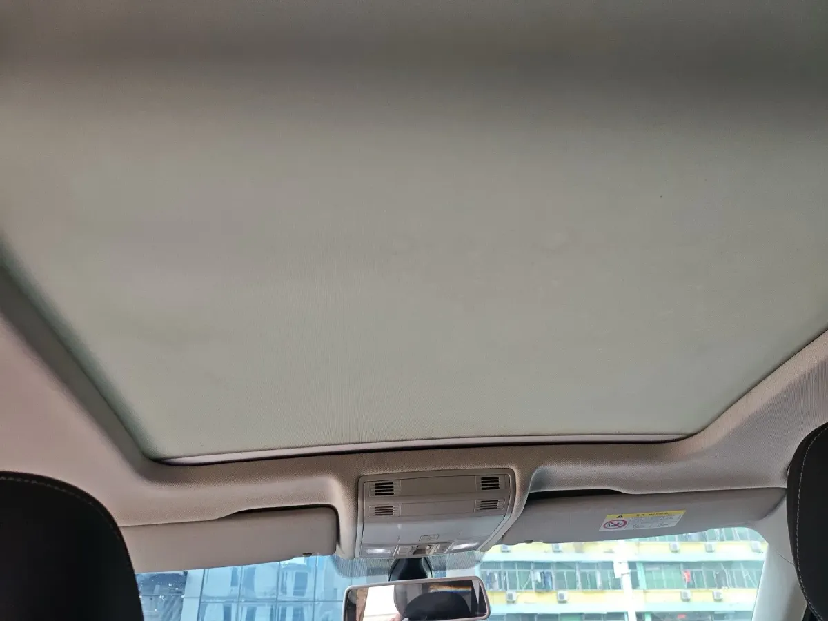 2019 Jeep Cherokee 2.0T 234HP L4 9AT,autocango,china used car exporter,china ev exporter,chinese used car exporter,chinese used ev exporter