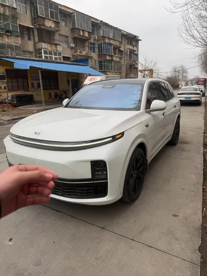 2023 Li L7 Range Extended 154HP REEV 40.9KWH,autocango,china used car exporter,china ev exporter,chinese used car exporter,chinese used ev exporter