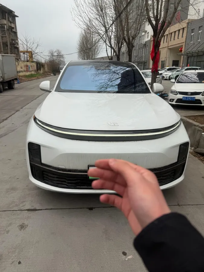 2023 Li L7 Range Extended 154HP REEV 40.9KWH,autocango,china used car exporter,china ev exporter,chinese used car exporter,chinese used ev exporter