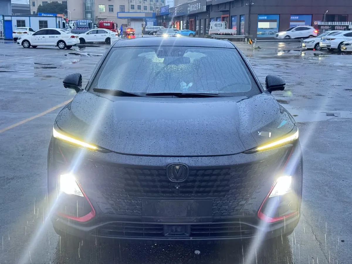 2020 ChangAn UNI-T 1.5T 180HP L4 7DCT,autocango,china used car exporter,china ev exporter,chinese used car exporter,chinese used ev exporter