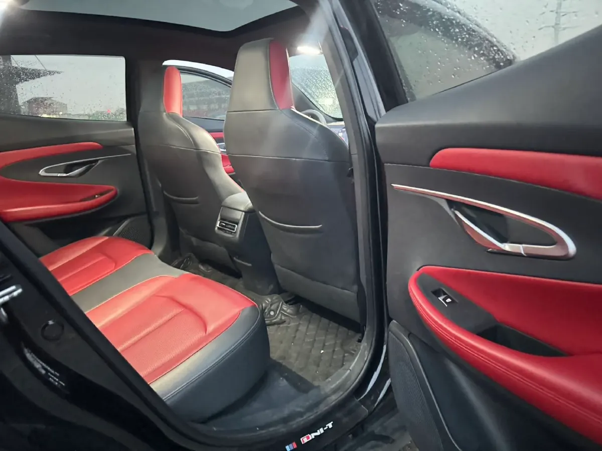 2020 ChangAn UNI-T 1.5T 180HP L4 7DCT,autocango,china used car exporter,china ev exporter,chinese used car exporter,chinese used ev exporter