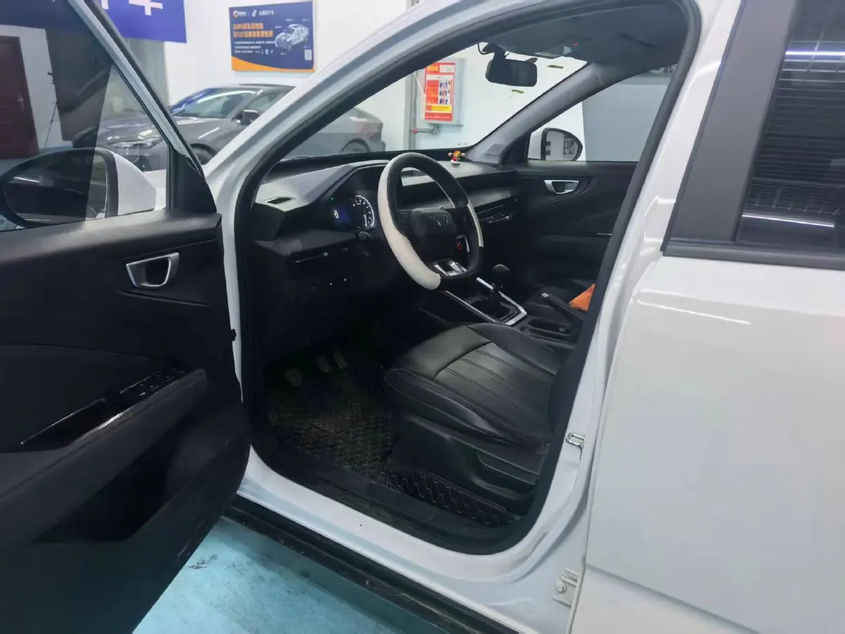 2022 WuLing XingChi 1.5L 99HP L4 6MT,autocango,china used car exporter,china ev exporter,chinese used car exporter,chinese used ev exporter