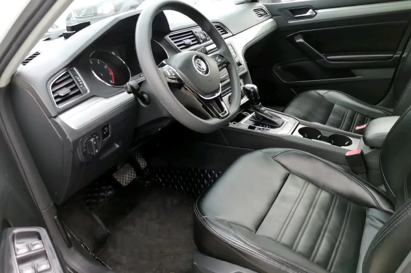 2018 Volkswagen Lamando 1.4T 131HP L4 7DCT,autocango,china used car exporter,china ev exporter,chinese used car exporter,chinese used ev exporter