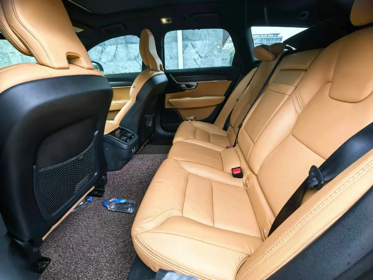 2019 Volvo V90 2.0T 254HP L4 8AT,autocango,china used car exporter,china ev exporter,chinese used car exporter,chinese used ev exporter