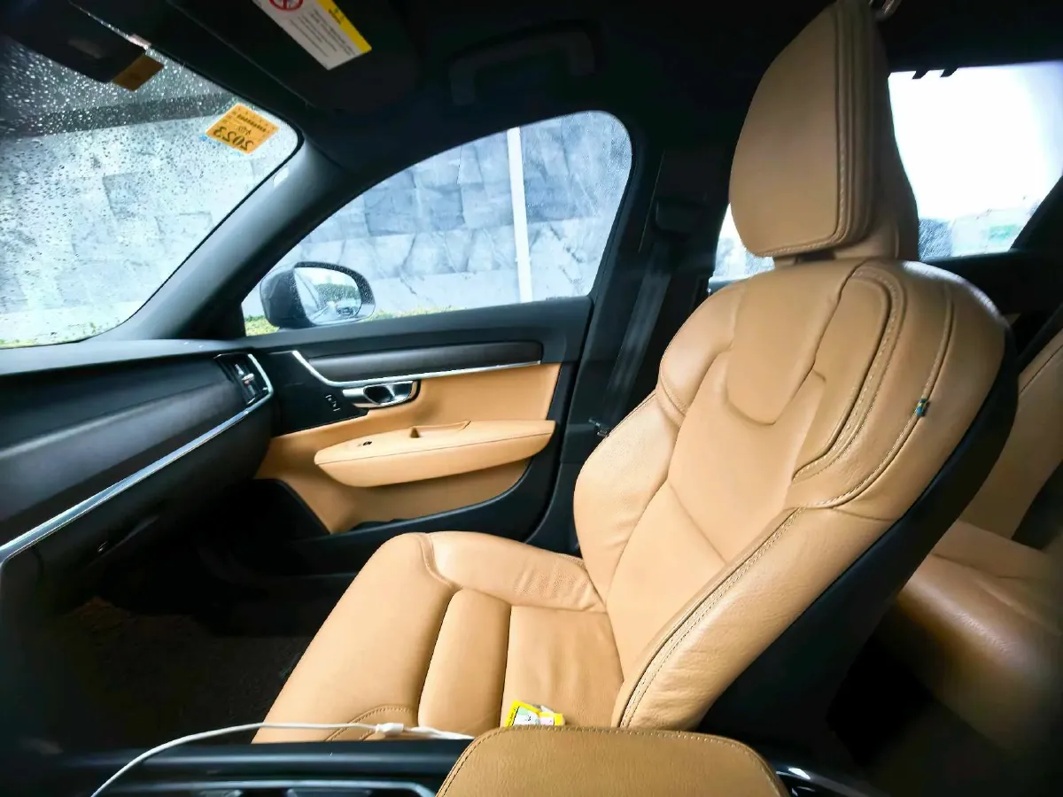 2019 Volvo V90 2.0T 254HP L4 8AT,autocango,china used car exporter,china ev exporter,chinese used car exporter,chinese used ev exporter