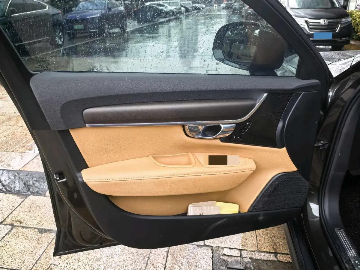 2019 Volvo V90 2.0T 254HP L4 8AT,autocango,china used car exporter,china ev exporter,chinese used car exporter,chinese used ev exporter