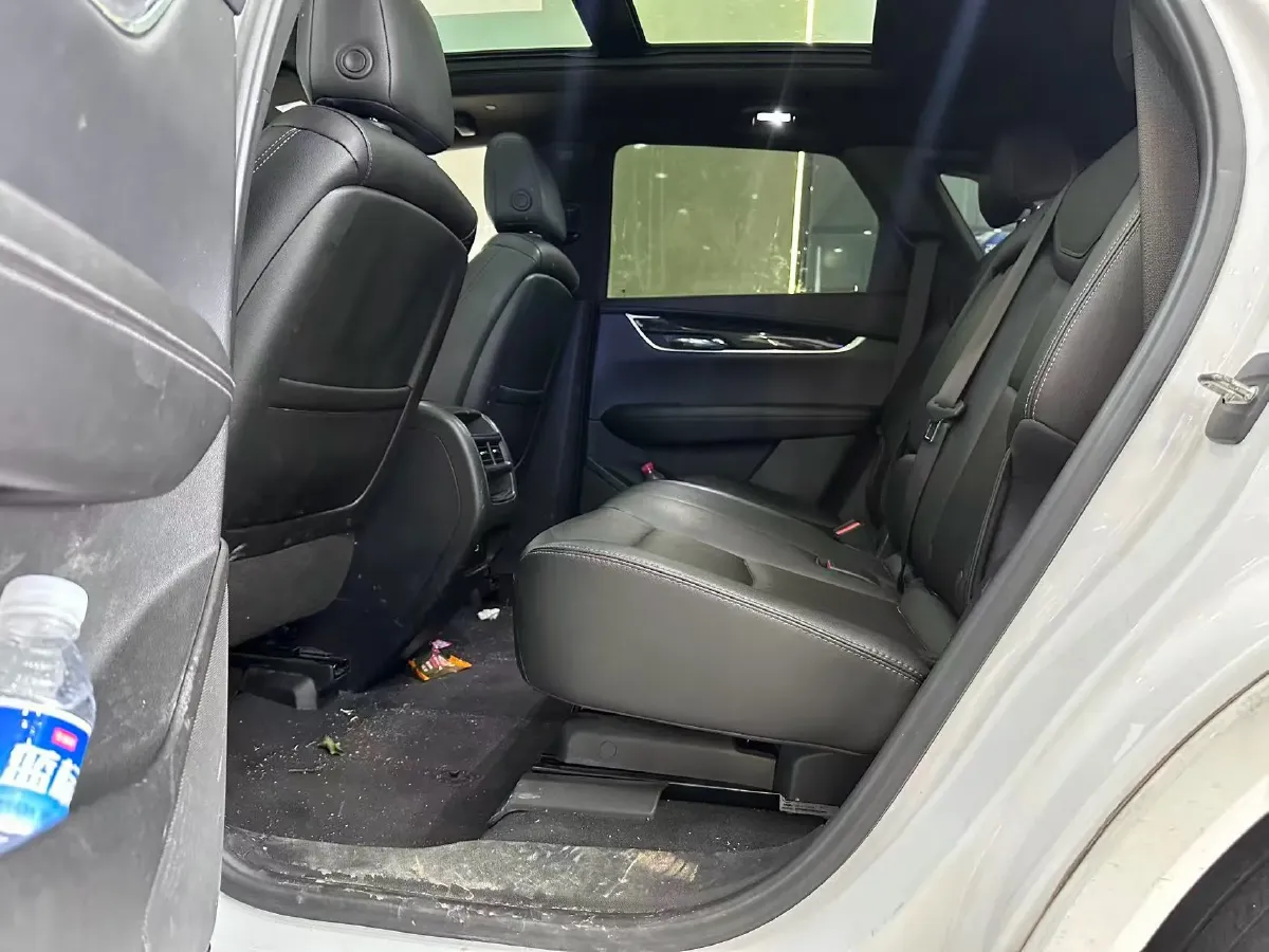 2022 Cadillac XT5 2.0T 237HP L4 9AT,autocango,china used car exporter,china ev exporter,chinese used car exporter,chinese used ev exporter