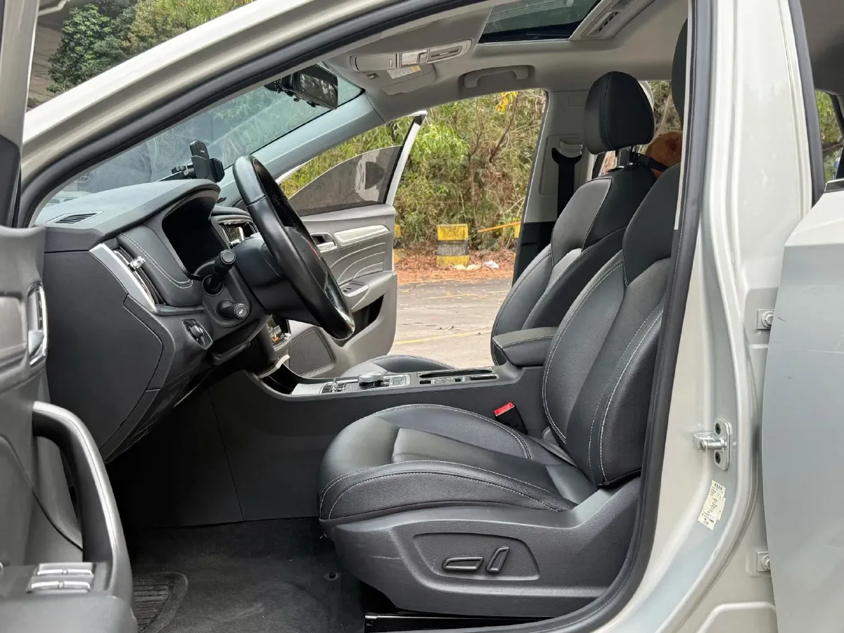 2017 Roewe i6 1.0T 125HP L3 2AT PHEV,autocango,china used car exporter,china ev exporter,chinese used car exporter,chinese used ev exporter