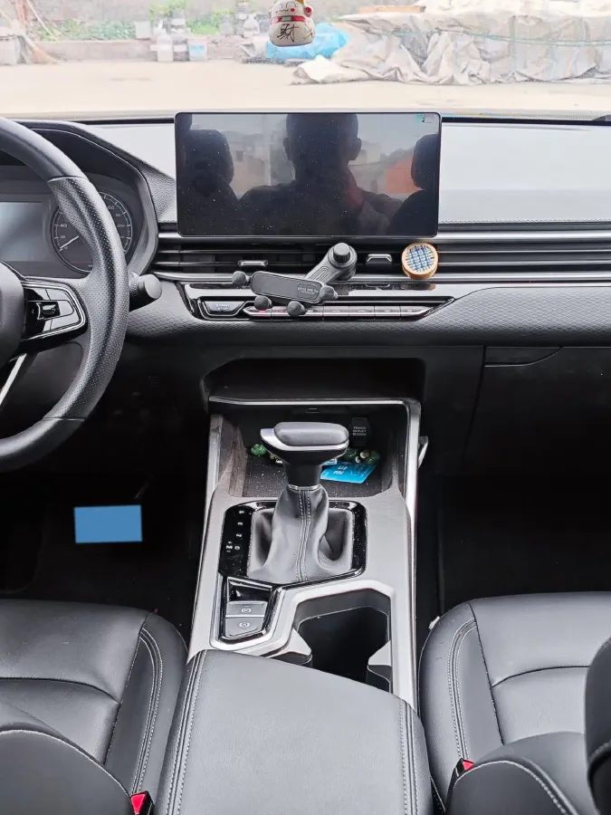 2025 Geely Emgrand 1.5L 127HP L4 CVT,autocango,china used car exporter,china ev exporter,chinese used car exporter,chinese used ev exporter