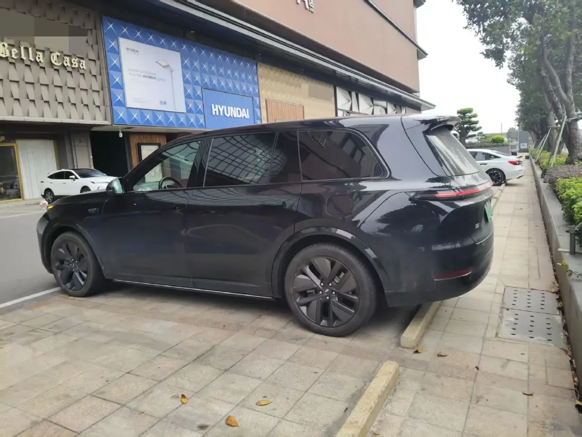 2023 Li L9 Range Extended 154HP REEV 42.6KWH,autocango,china used car exporter,china ev exporter,chinese used car exporter,chinese used ev exporter