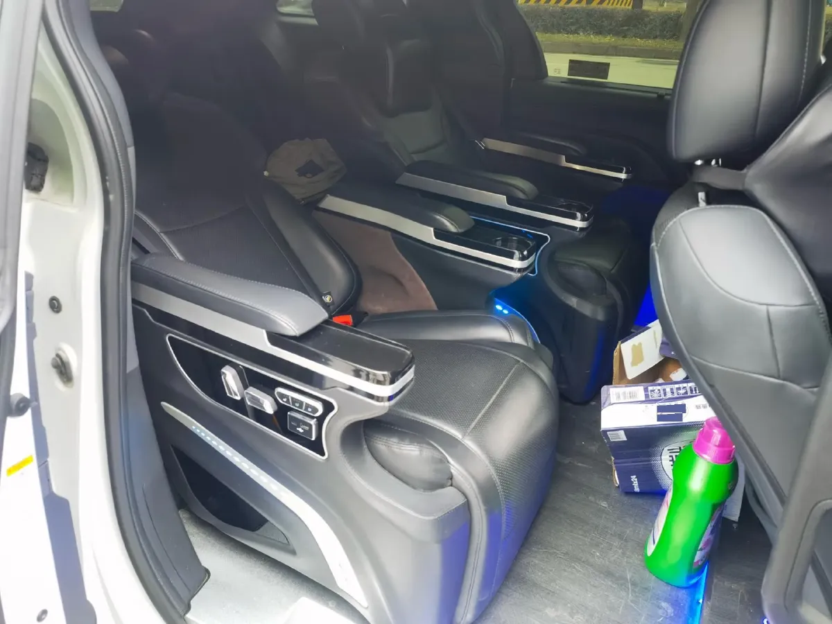 2024 Toyota Granvia 2.5L 189HP L4 E-CVT Hybrid,autocango,china used car exporter,china ev exporter,chinese used car exporter,chinese used ev exporter