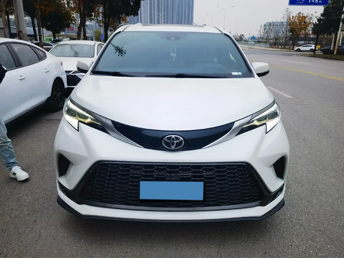 2024 Toyota Granvia 2.5L 189HP L4 E-CVT Hybrid,autocango,china used car exporter,china ev exporter,chinese used car exporter,chinese used ev exporter