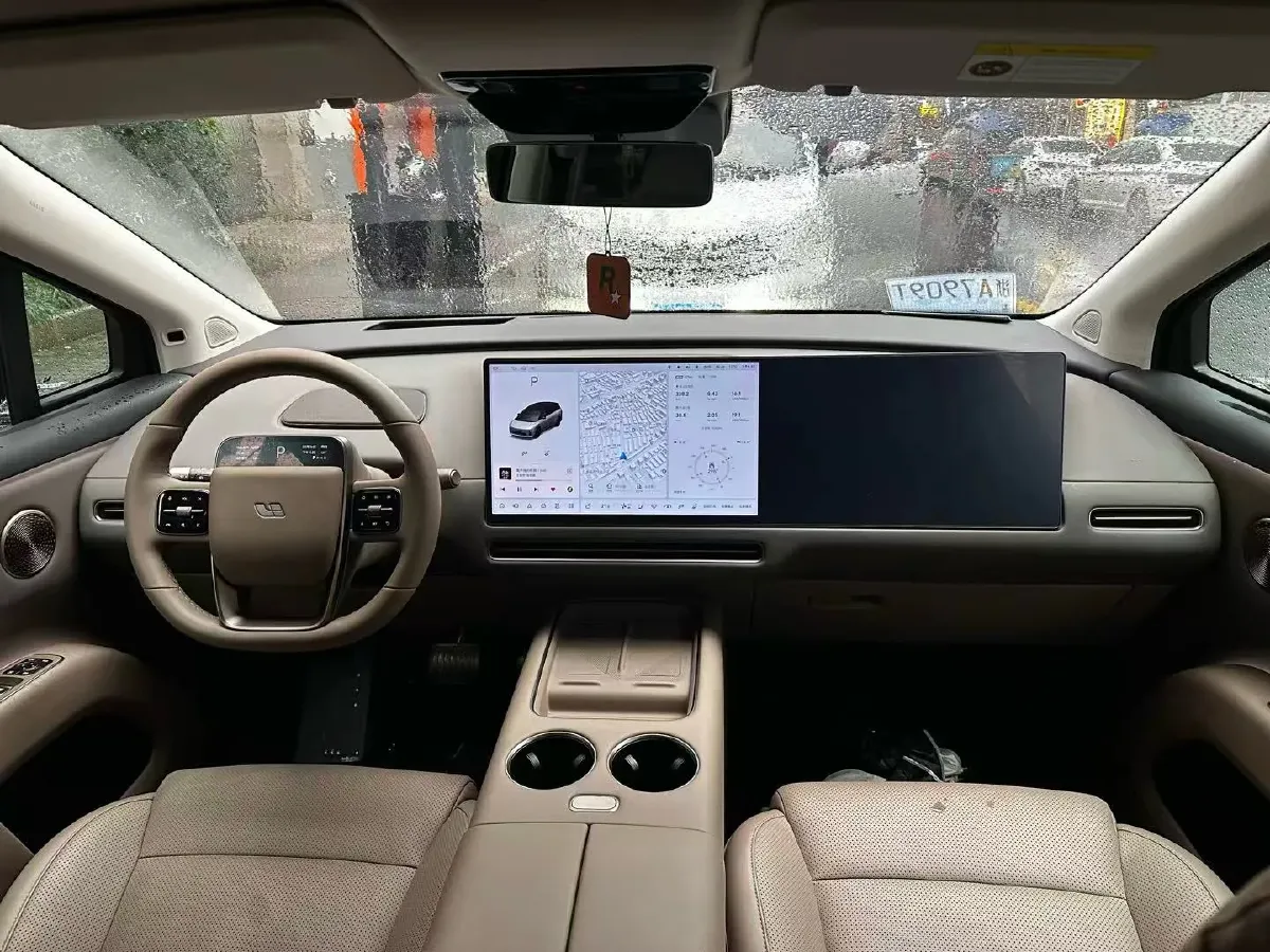 2025 Li i8 BEV,autocango,china used car exporter,china ev exporter,chinese used car exporter,chinese used ev exporter