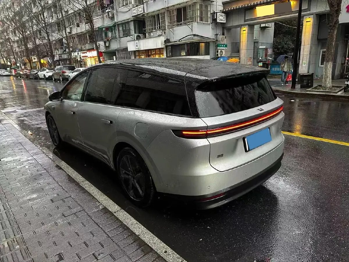 2025 Li i8 BEV,autocango,china used car exporter,china ev exporter,chinese used car exporter,chinese used ev exporter