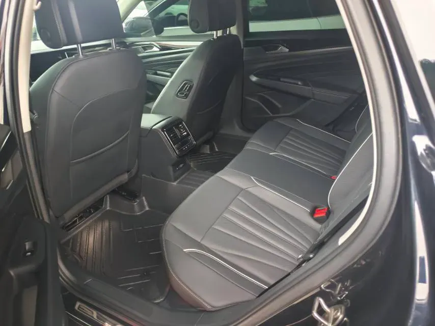 2024 Volkswagen Passat 2.0T 220HP L4 7DCT,autocango,china used car exporter,china ev exporter,chinese used car exporter,chinese used ev exporter