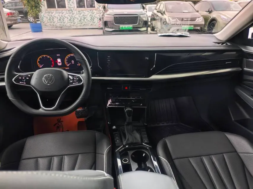 2024 Volkswagen Passat 2.0T 220HP L4 7DCT,autocango,china used car exporter,china ev exporter,chinese used car exporter,chinese used ev exporter