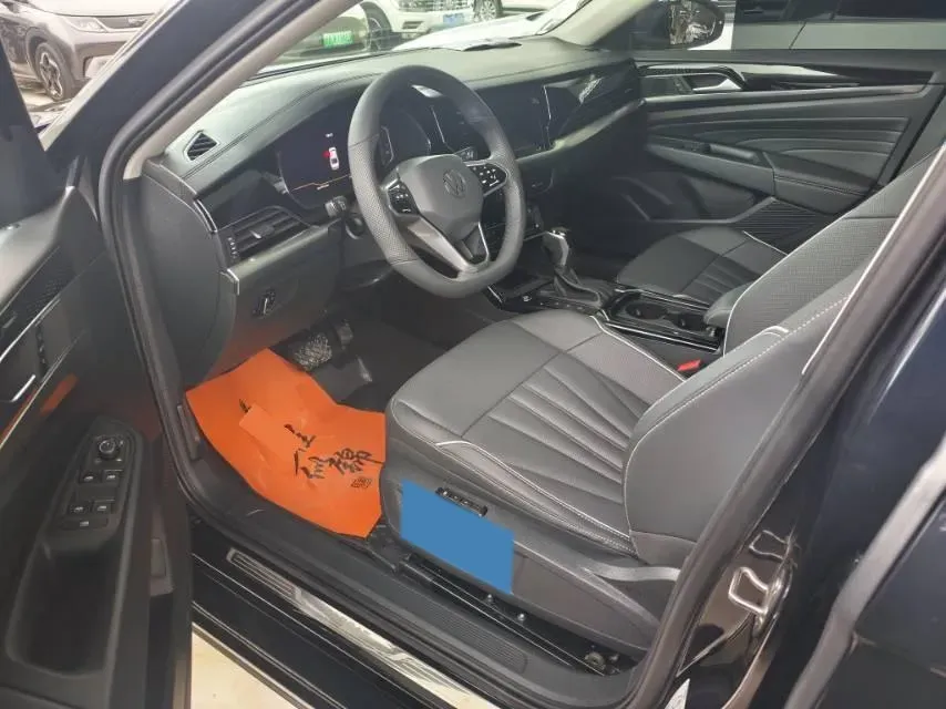 2024 Volkswagen Passat 2.0T 220HP L4 7DCT,autocango,china used car exporter,china ev exporter,chinese used car exporter,chinese used ev exporter