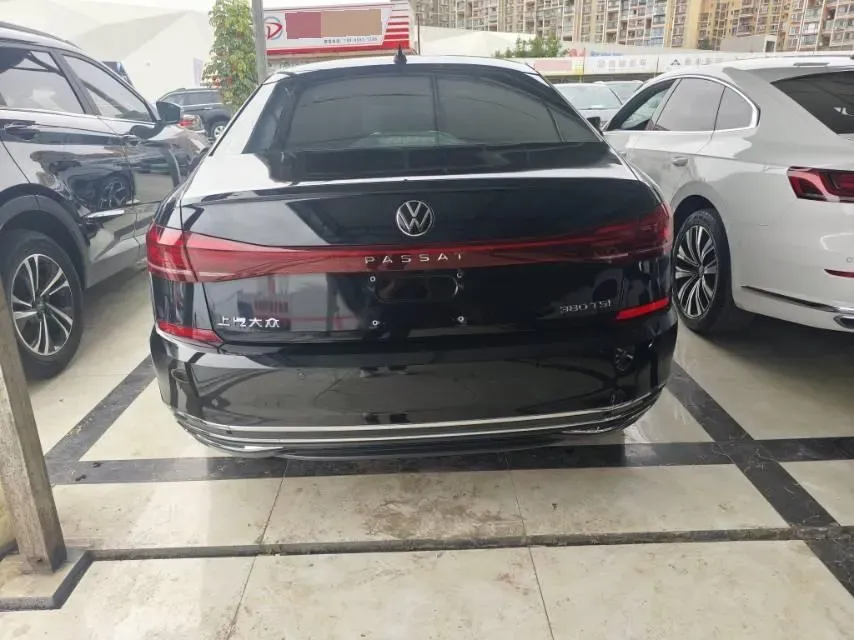 2024 Volkswagen Passat 2.0T 220HP L4 7DCT,autocango,china used car exporter,china ev exporter,chinese used car exporter,chinese used ev exporter