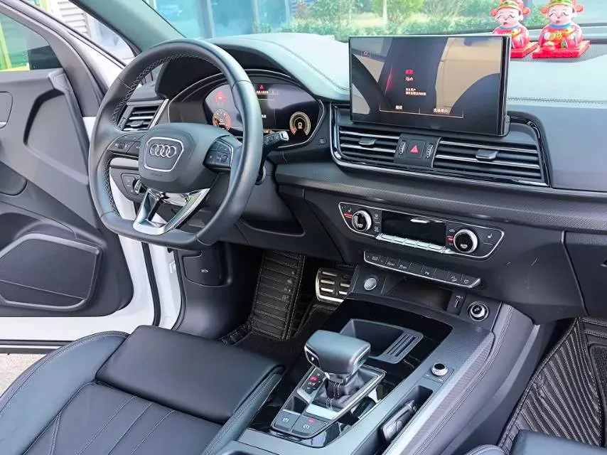 2023 Audi Q5L 2.0T 190HP L4 7DCT,autocango,china used car exporter,china ev exporter,chinese used car exporter,chinese used ev exporter