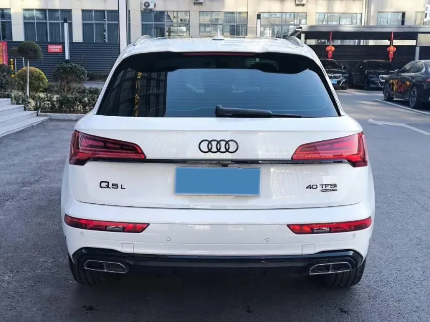 2023 Audi Q5L 2.0T 190HP L4 7DCT,autocango,china used car exporter,china ev exporter,chinese used car exporter,chinese used ev exporter
