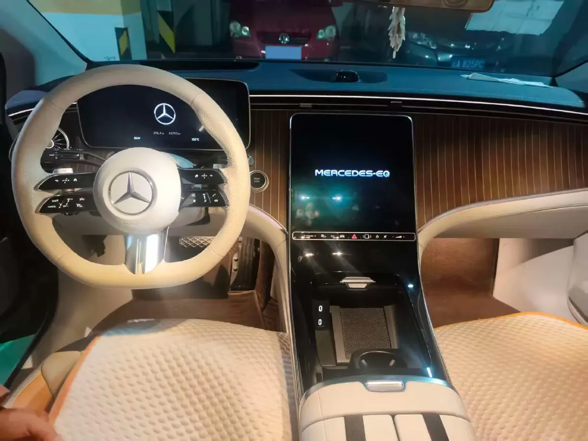 2022 Mercedes-Benz EQE Class BEV 96.1KWH,autocango,china used car exporter,china ev exporter,chinese used car exporter,chinese used ev exporter