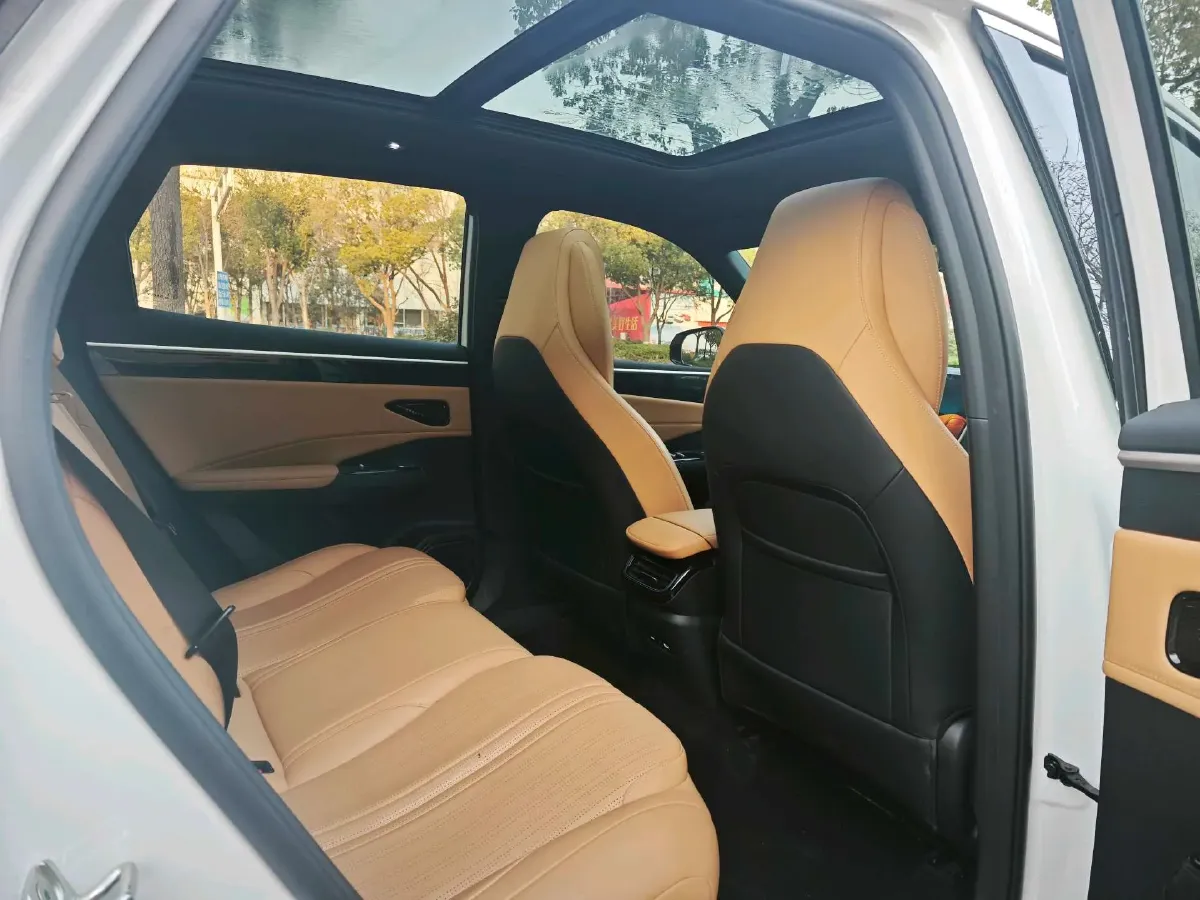 2023 Geely Galaxy L7 1.5T 163HP L4 3DHT PHEV 18.7KWH,autocango,china used car exporter,china ev exporter,chinese used car exporter,chinese used ev exporter