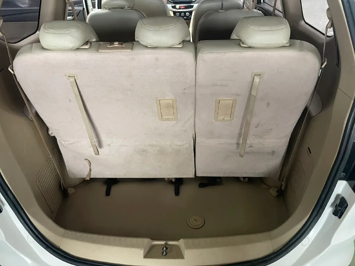 2016 BaoJun 730 1.5L 112HP L4 5MT,autocango,china used car exporter,china ev exporter,chinese used car exporter,chinese used ev exporter