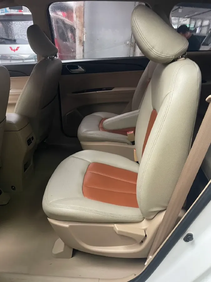 2016 BaoJun 730 1.5L 112HP L4 5MT,autocango,china used car exporter,china ev exporter,chinese used car exporter,chinese used ev exporter